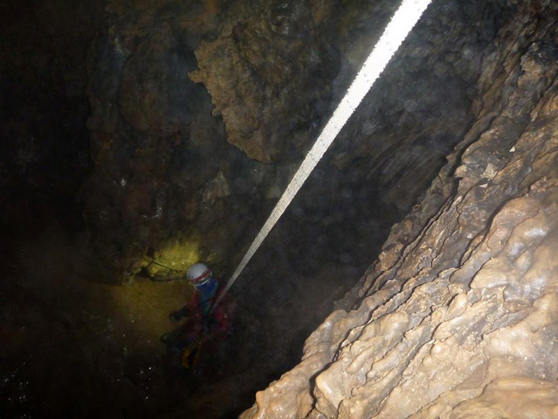 grotta-del-chiocchio-di-castagnacupa-3